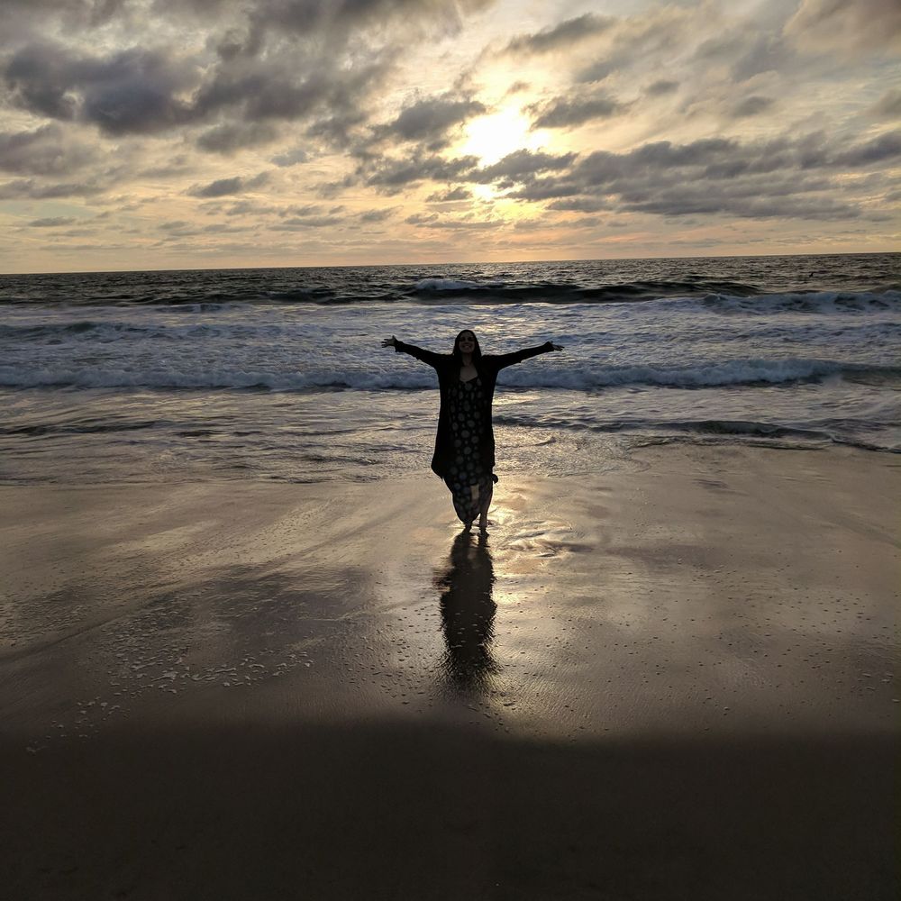 Meet your Posher, Bee